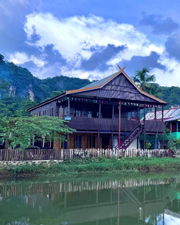 NASRUL HOUSE HOMESTAY FOR BACKPACKERS