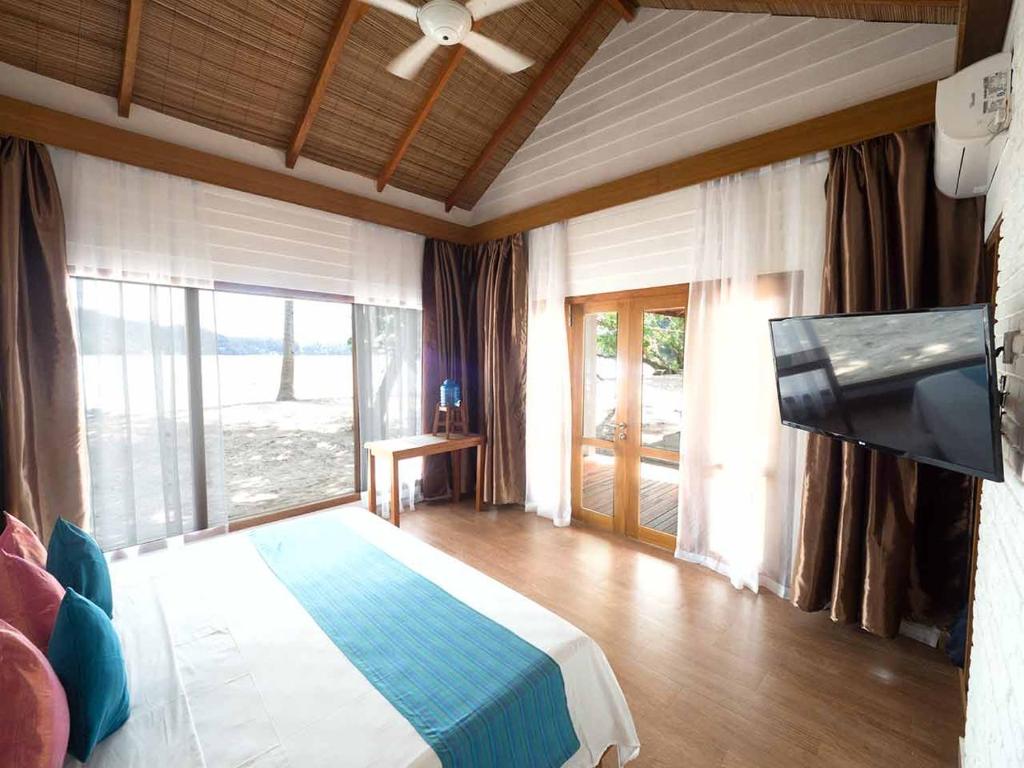 White Sands Beach Resort Lembeh