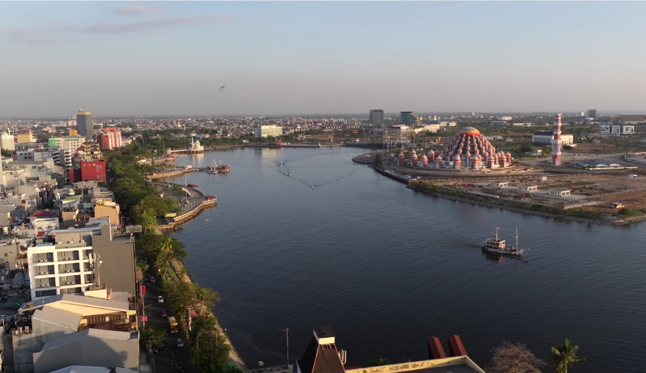 Makassar Heritage & Sunset Cruise: City Tour & Ocean Sunset
