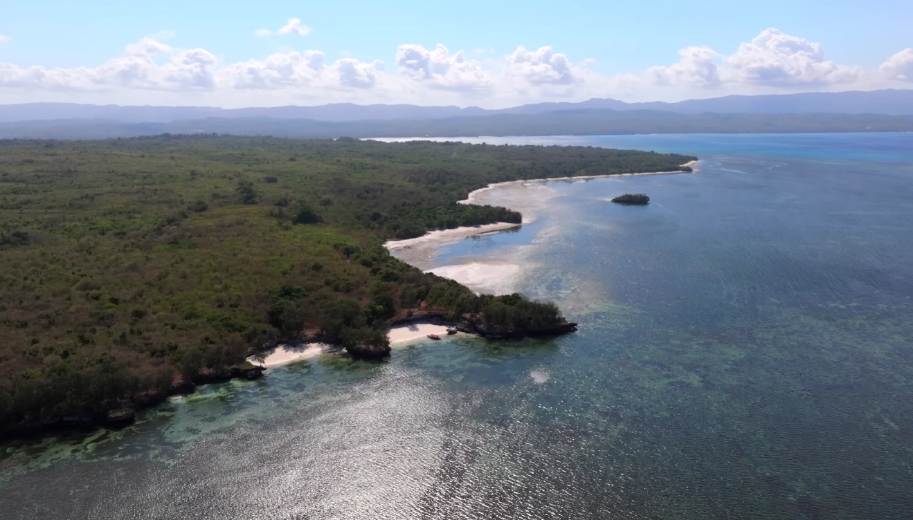 Selayar Island Escape: Pristine Reefs, Hidden Caves & Ocean Cliffs