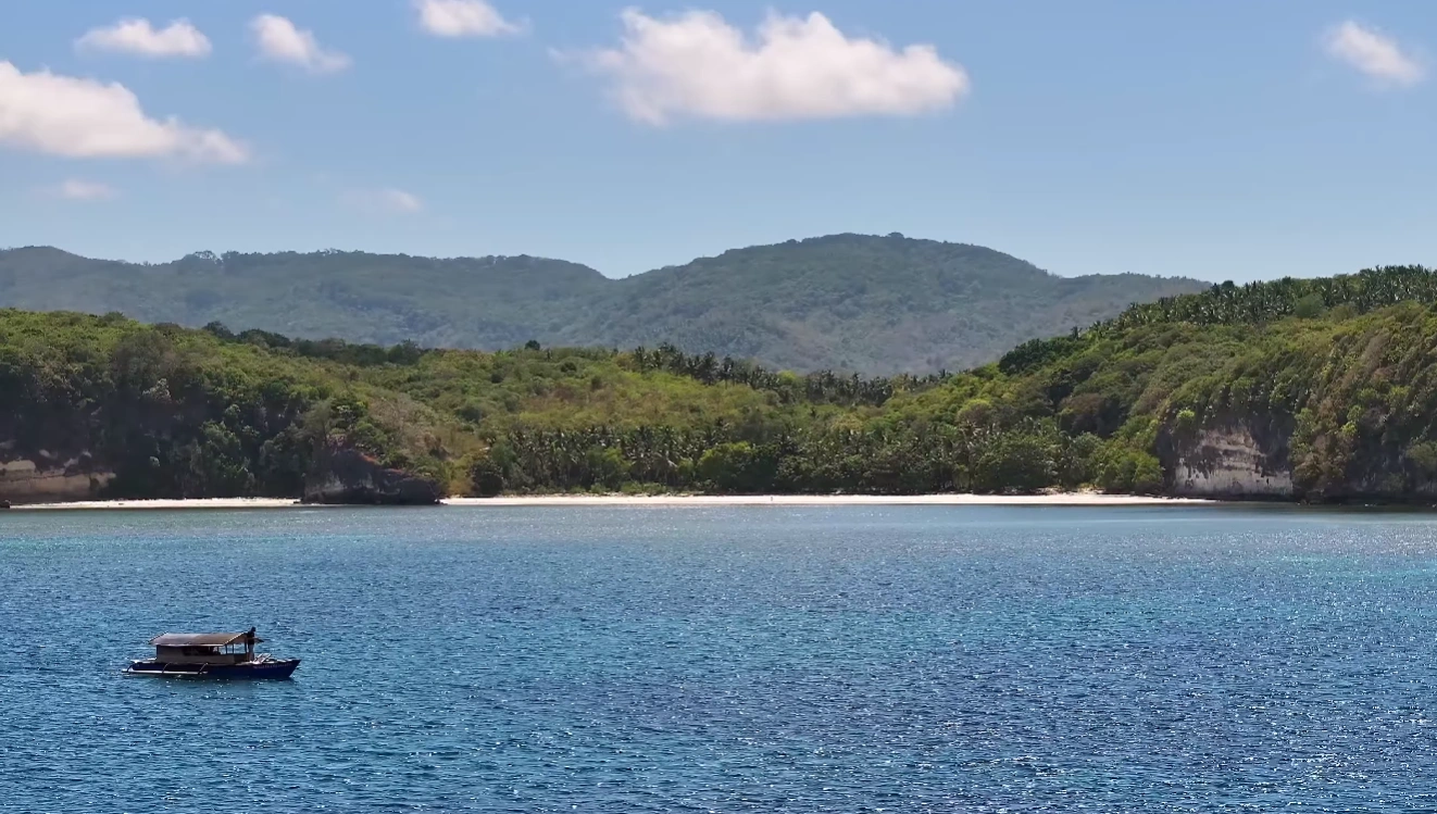 Selayar Island Escape: Pristine Reefs, Hidden Caves & Ocean Cliffs
