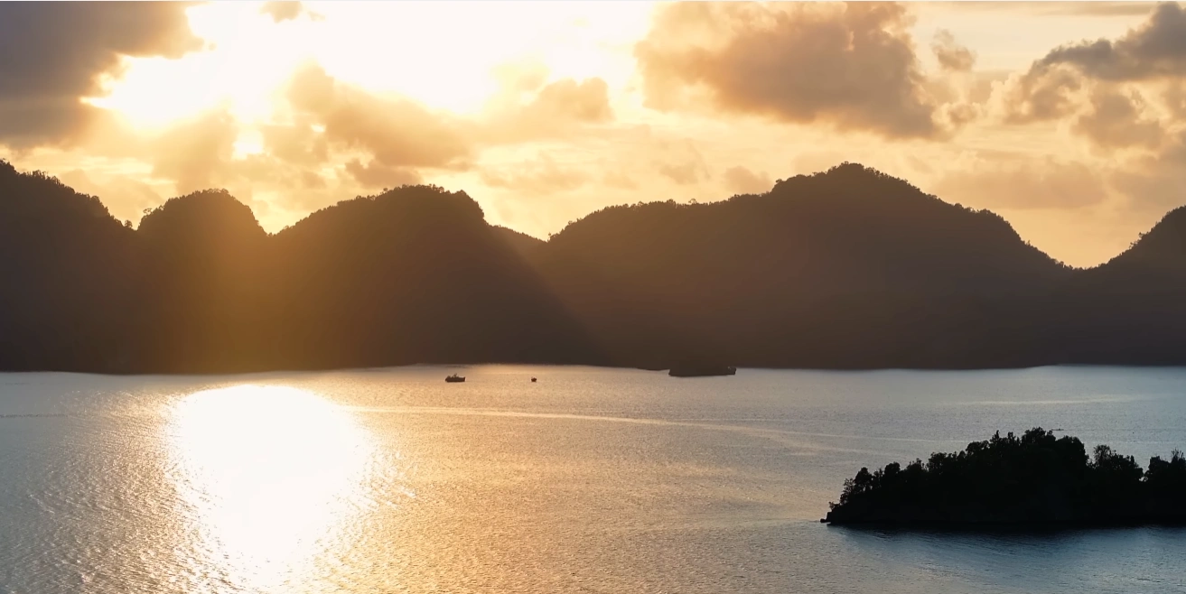Sombori Island Hopping: Emerald Lagoons & The Raja Ampat of Sulawesi