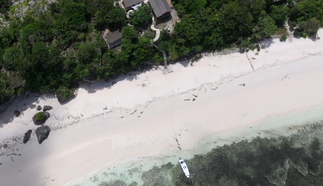 Bira Ocean Escape: Diving, Snorkeling & Phinisi Shipyards
